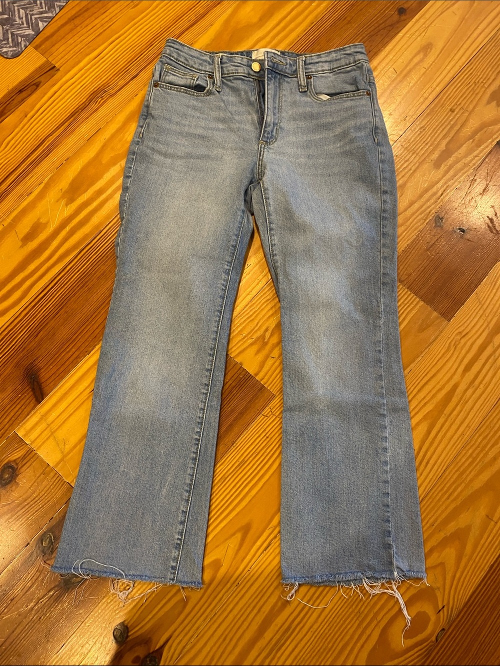 Universal Thread Light Wash Wide Leg Crop Jeans